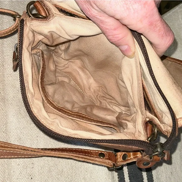 NWOT Bed Stu Leather Ziggy Clutch Crossbody Belt Bag Tan Rustic Retail $165 - Picture 13 of 16